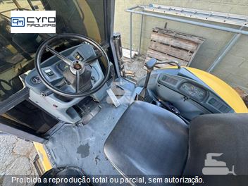 Retro Escavadeira New Holland LB110