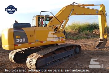 Escavadeira Komatsu PC200