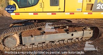 Escavadeira Komatsu PC200