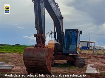 Escavadeira Volvo EC210D