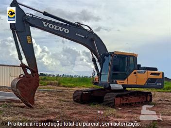 Escavadeira Volvo EC210D