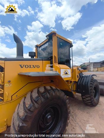 Pá Carregadeira Volvo L60F