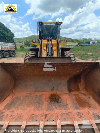 Pá Carregadeira Volvo L60F