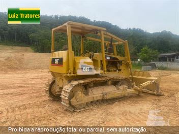 Trator de Esteira Caterpillar D5E