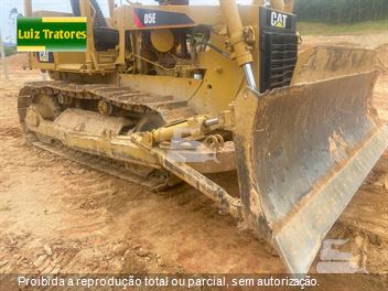 Trator de Esteira Caterpillar D5E
