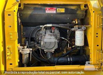 Escavadeira Komatsu PC160
