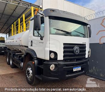 Caminhão Volkswagen 26-280 E Constellation 6x4 2p (diesel)(E5)