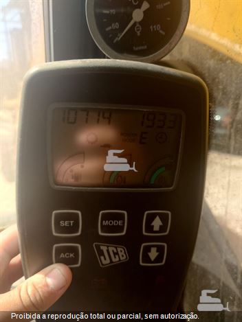 Escavadeira JCB JS130LC