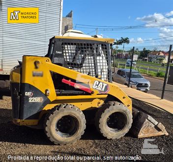 Mini-Carregadeira Caterpillar 226B