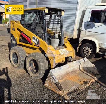 Mini-Carregadeira Caterpillar 226B