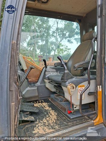 Escavadeira Sany SY135C