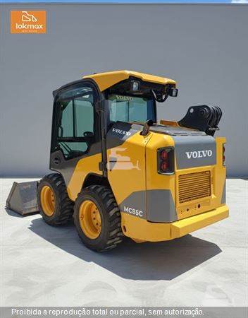 Mini-Carregadeira Volvo MC85C