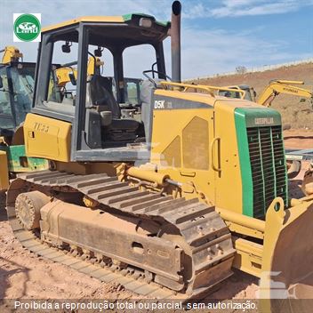 Trator de Esteira Caterpillar D5K