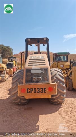 Rolo Compactador Caterpillar CP-533E