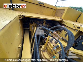 Escavadeira Caterpillar 336