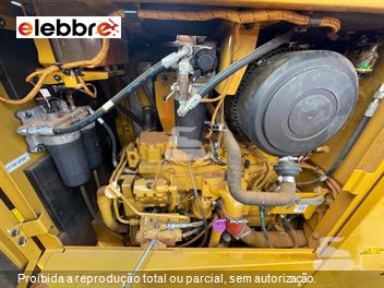Motoniveladora Caterpillar 140