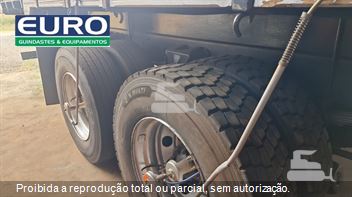 Caminhão Volkswagen 23-210 6x2 3-Eixos 2p (diesel)