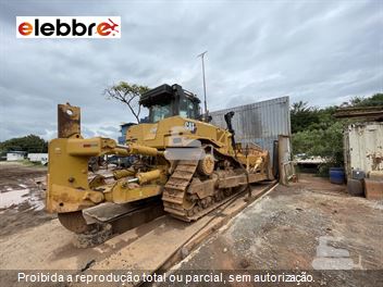 Trator de Esteira Caterpillar D8T