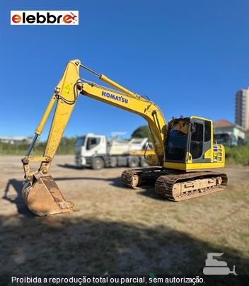 Escavadeira Komatsu PC130