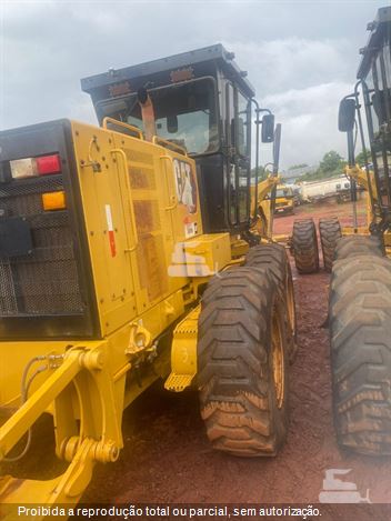 Motoniveladora Caterpillar 140K
