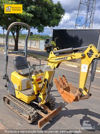Mini-Escavadeira Yanmar SV08