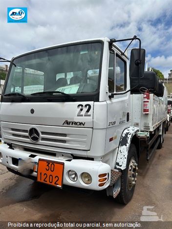 Caminhão Mercedes-Benz Atron 2729 6x4 2p (diesel) (E5)