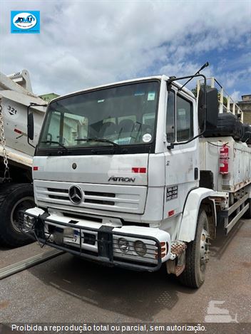 Caminhão Mercedes-Benz Atron 2729 6x4 2p (diesel) (E5)