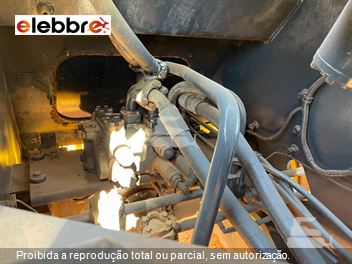 Pá Carregadeira Komatsu WA320