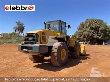 Pá Carregadeira Komatsu WA320