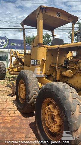 Motoniveladora Caterpillar 120B