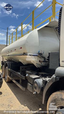 Caminhão Volvo VM 330 6x4 2p (Diesel) (E5)