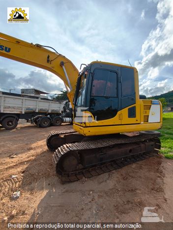 Escavadeira Komatsu PC130