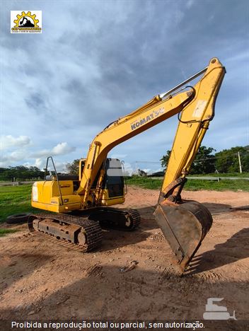 Escavadeira Komatsu PC130