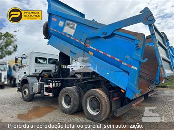 Caminhão Mercedes-Benz Axor 3131 6x4 2p (diesel)(E5)