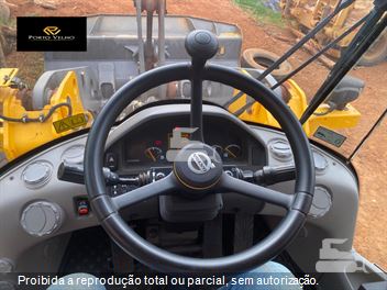 Pá Carregadeira Volvo L60F