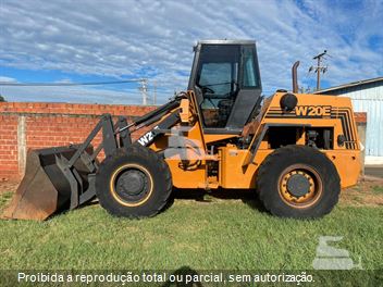 Pá Carregadeira Case W20E