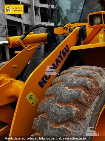 Pá Carregadeira Komatsu WA200