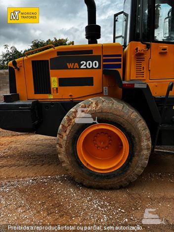 Pá Carregadeira Komatsu WA200
