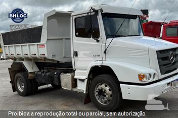 Caminhão Mercedes-Benz Atron 1319 2p (diesel) (E5)