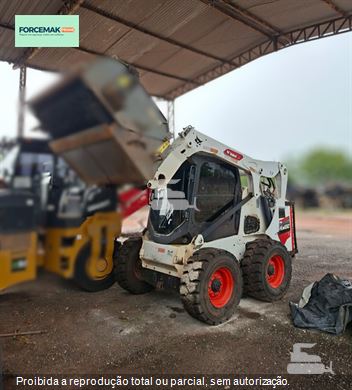 Mini-Carregadeira Bobcat S650