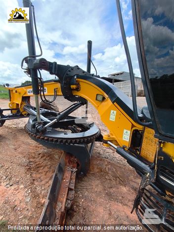 Motoniveladora New Holland RG170B