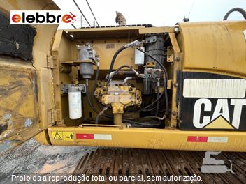 Escavadeira Caterpillar 323D