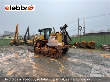 Trator de Esteira Caterpillar D8T