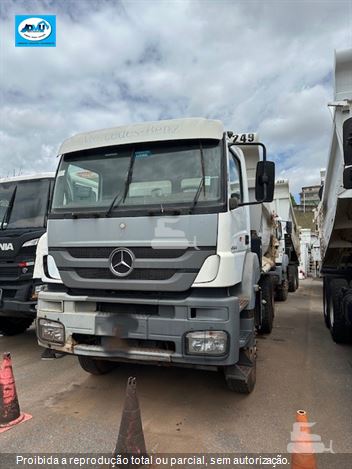 Caminhão Mercedes-Benz Axor 4141 K 6x4 2p (Diesel) (E5)