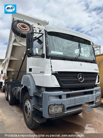 Caminhão Mercedes-Benz Axor 4141 K 6x4 2p (Diesel) (E5)