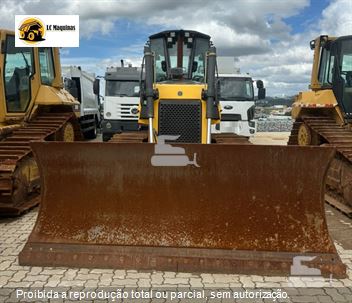 Trator de Esteira New Holland D150 B