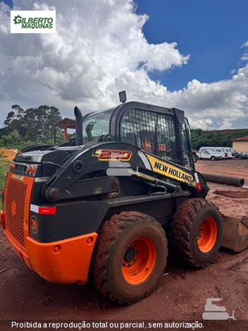 Mini-Carregadeira New Holland L220