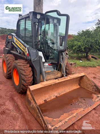 Mini-Carregadeira New Holland L220