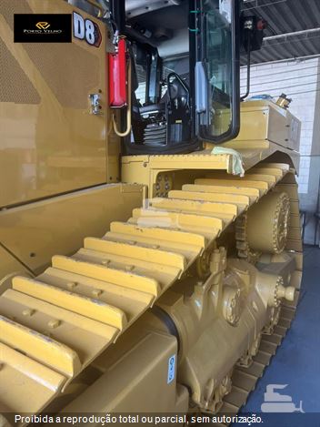 Trator de Esteira Caterpillar D8T