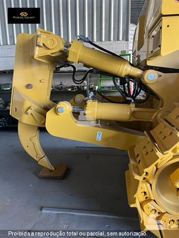 Trator de Esteira Caterpillar D8T